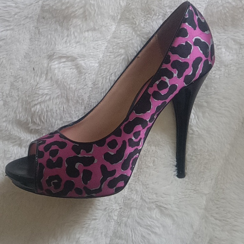 They Were A Gift And They Make Great Clubbing Shoes View 3